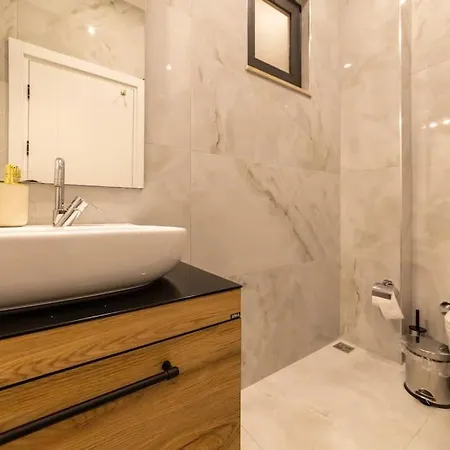 Ayse Sultan / Kalkan Hotel 4*